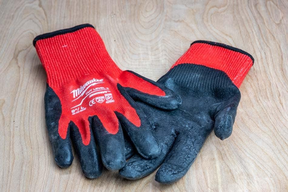 Milwaukee cut level 3 gloves for woodworking