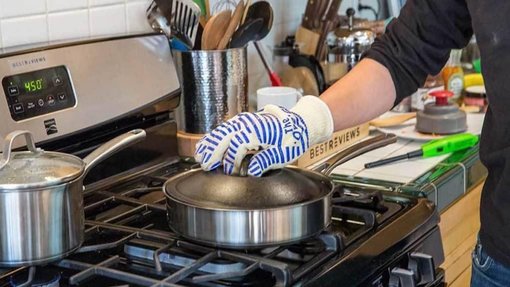 using oven mitts