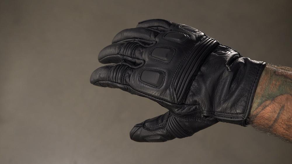 Street motorcycle gloves