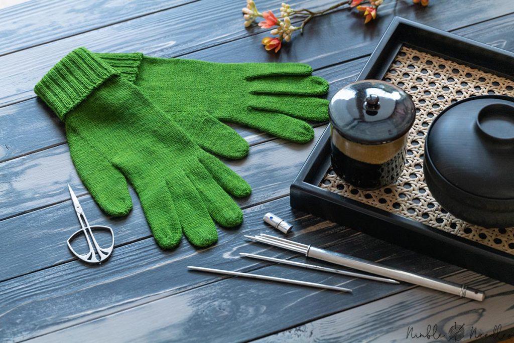 very delicate knitted green lace yarn gloves for men with no gaps