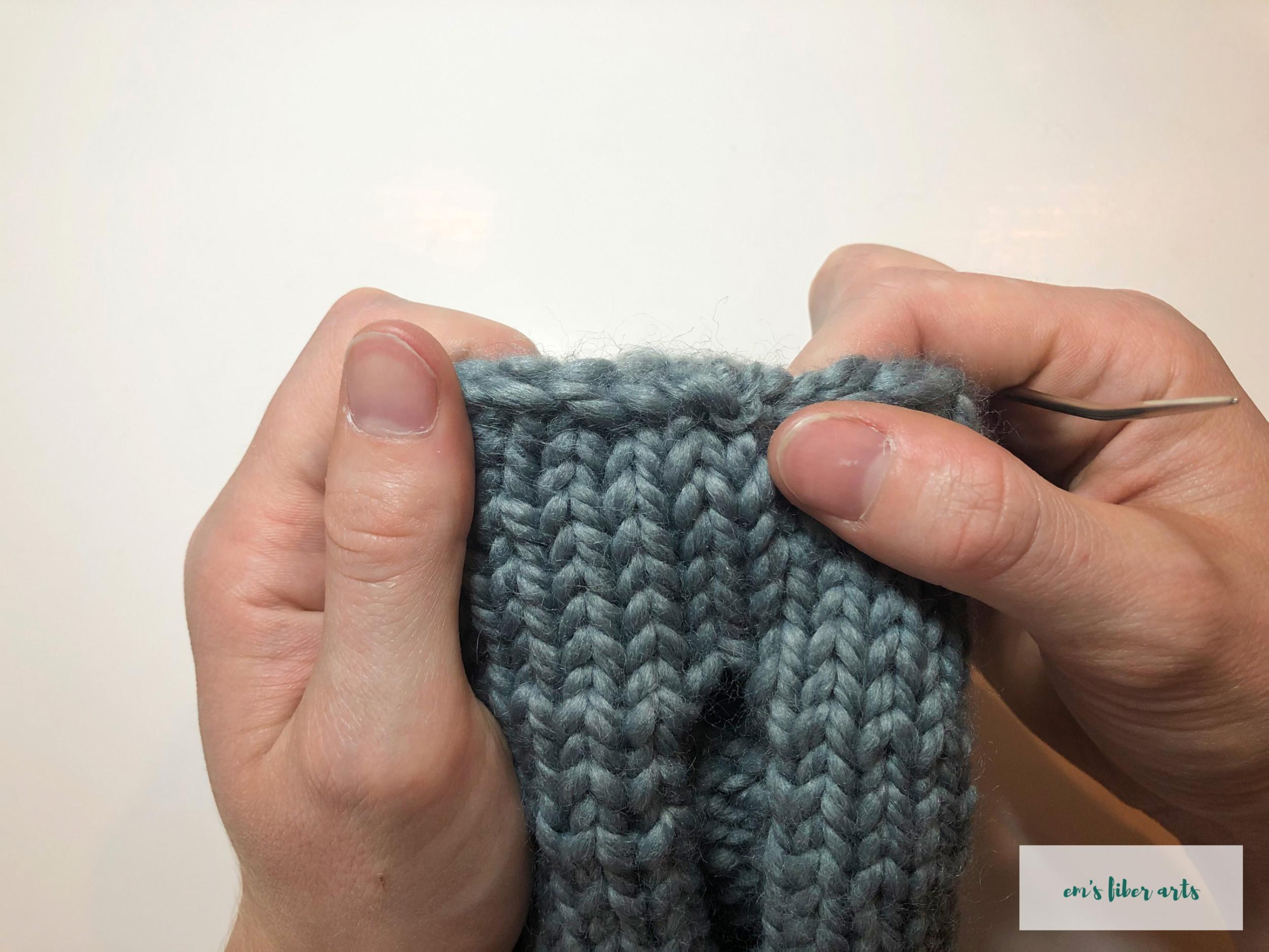 loom knitting fingerless gloves