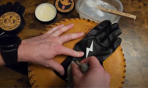 Condition-the-Batting-Gloves