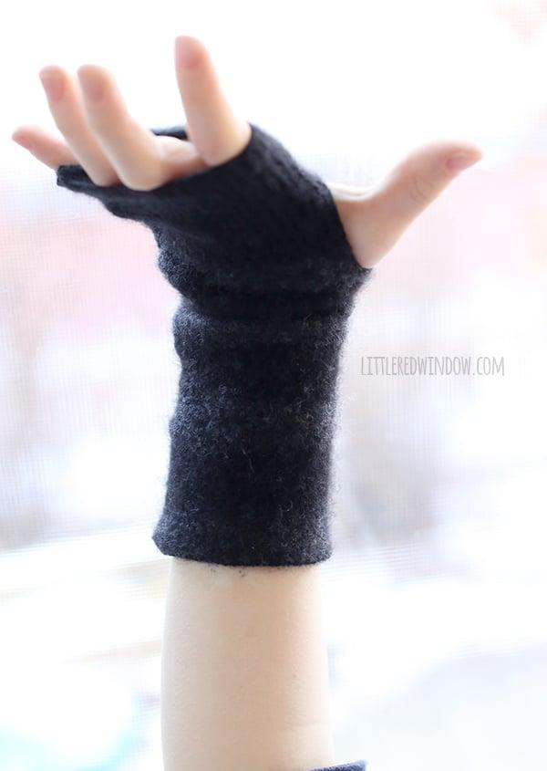 Super Simple Upcycled Felted Fingerless Gloves | littleredwindow.com