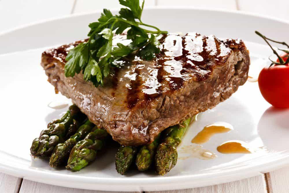 Kissimmee Restaurants: Filet With Asparagus