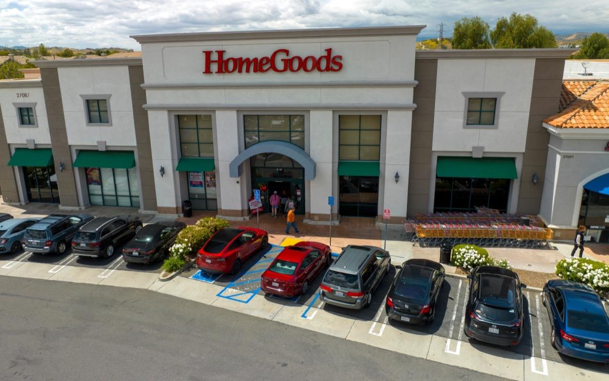 homegoods store with cars out front
