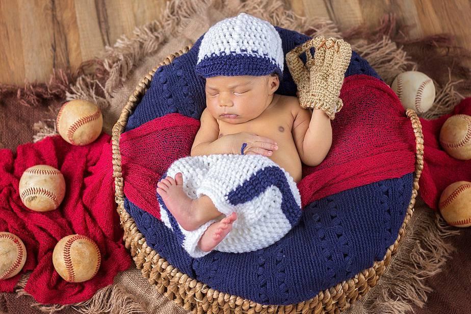 crochet Baseball newborn crochet outfit