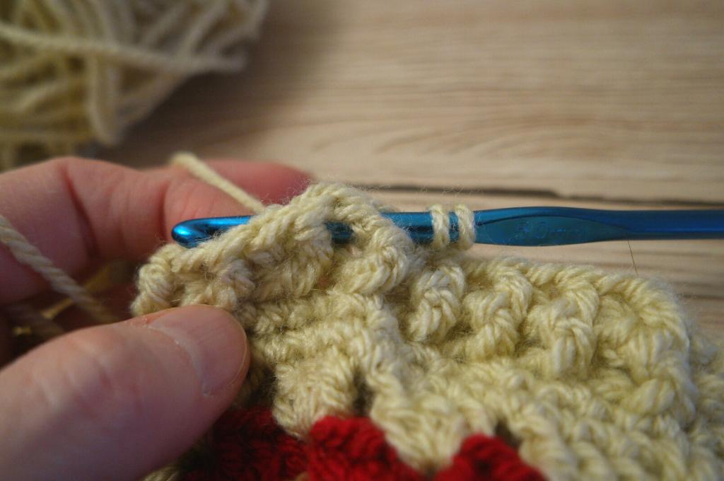 granny square fingerless mittens pattern