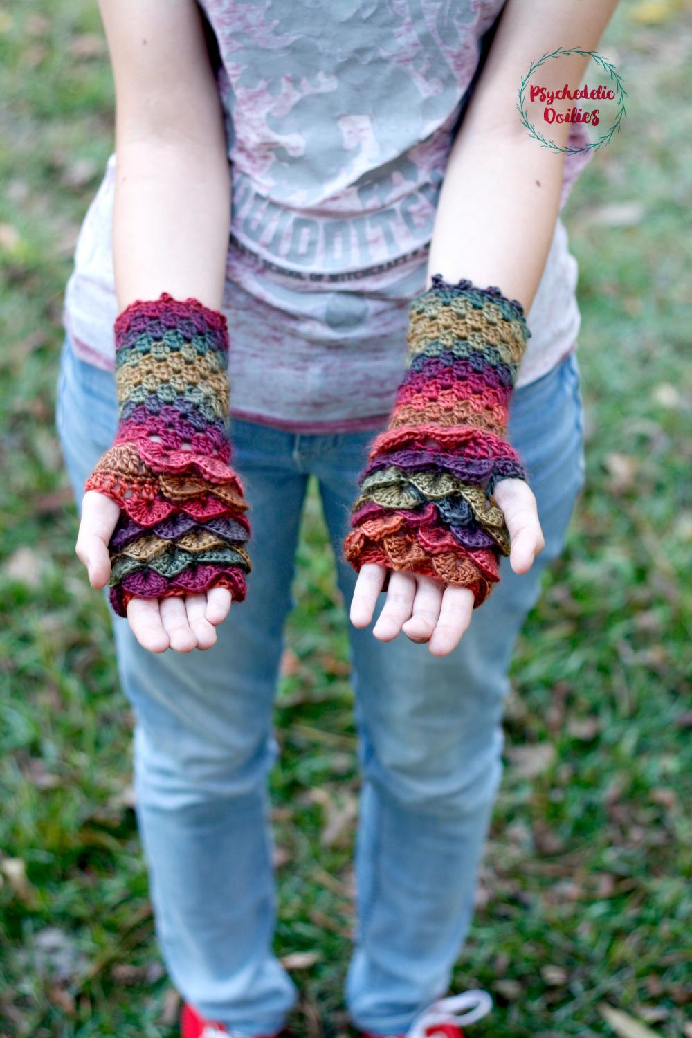 Crochet Dragon Gloves free pattern using the crocodile stitch.