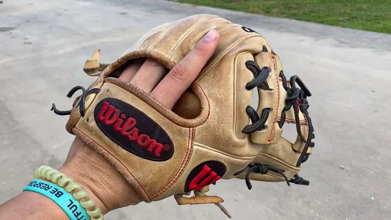 Factors Affecting Grip in Baseball Gloves