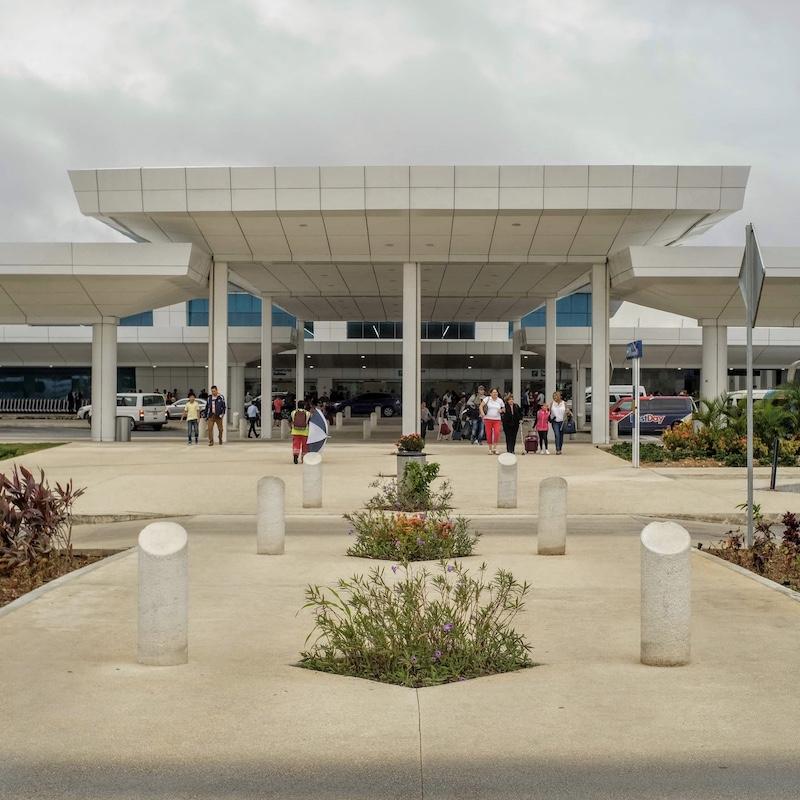 Cancun Airport Records Busiest Day Of All Time