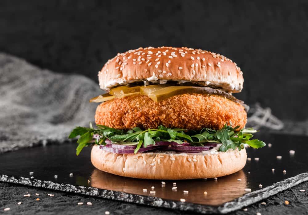 Chicken burger with pickles