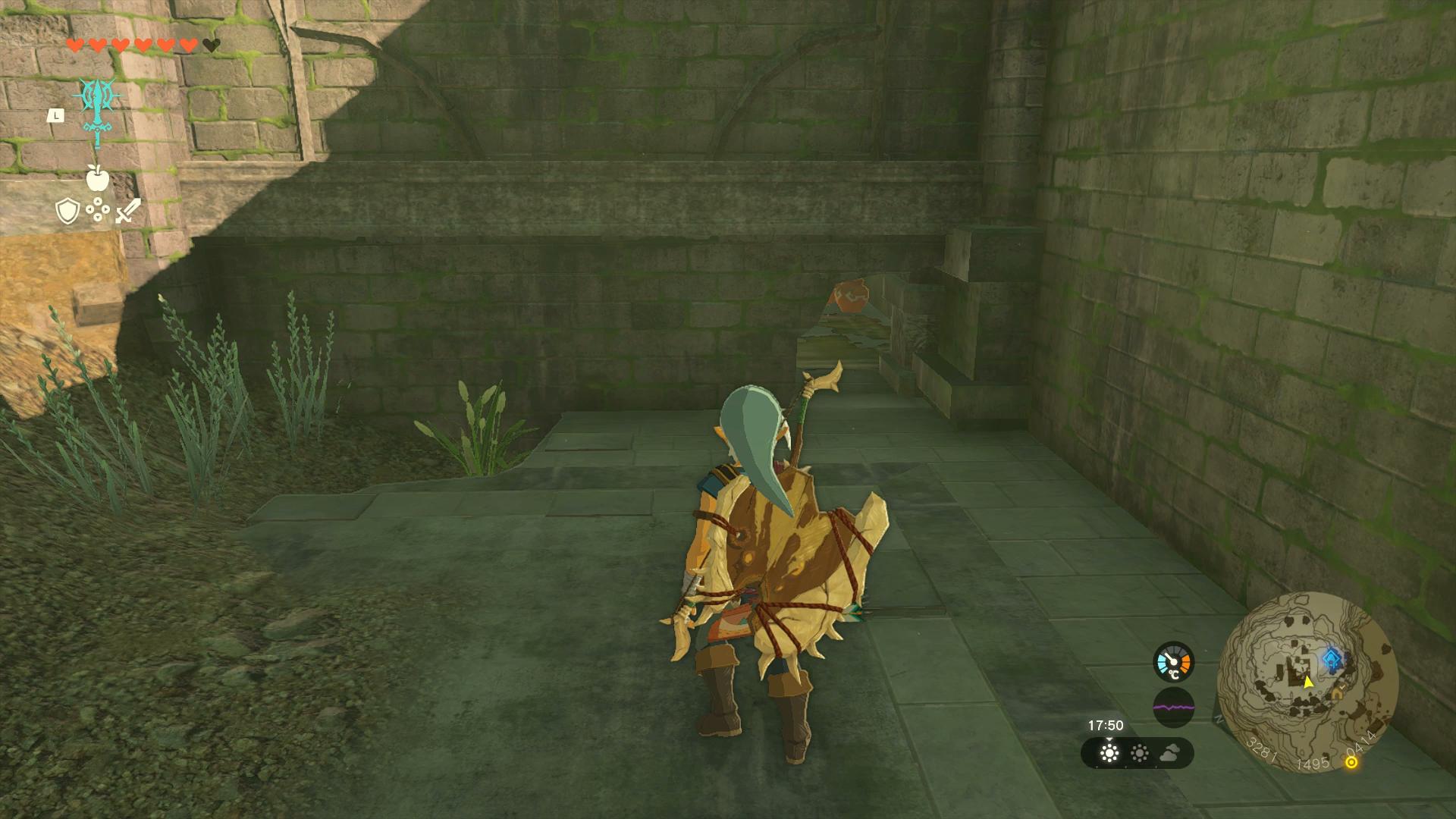 Link coaxing dogs to sniff out treasure in Zelda: Tears of the Kingdom