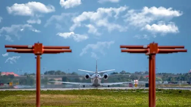 The Gemstones private jets arrive in Charleston, SC