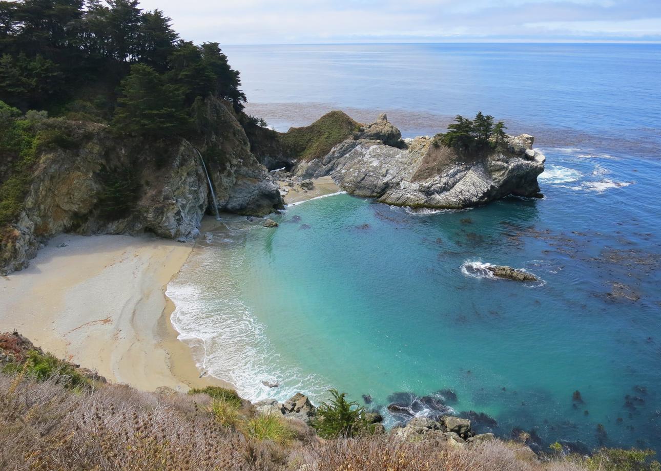 A very private house on the Big Sur coast, California // FoodNouveau.com