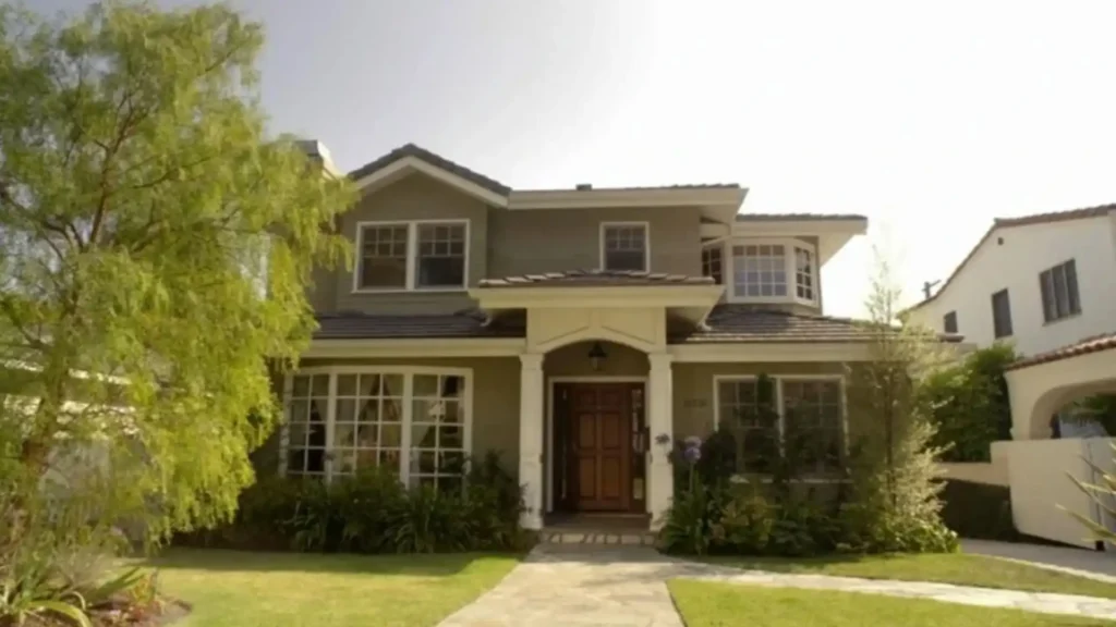 Modern Family Filming Locations, Dunphy's house in series (Image credit: modernfamily.fandom)