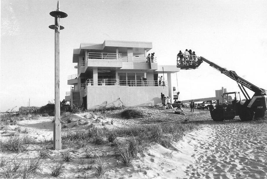 The beach house used for "Sleeping with the Enemy" was built north of Shell Island in 1990. It was demolished after filming and the beach restored.