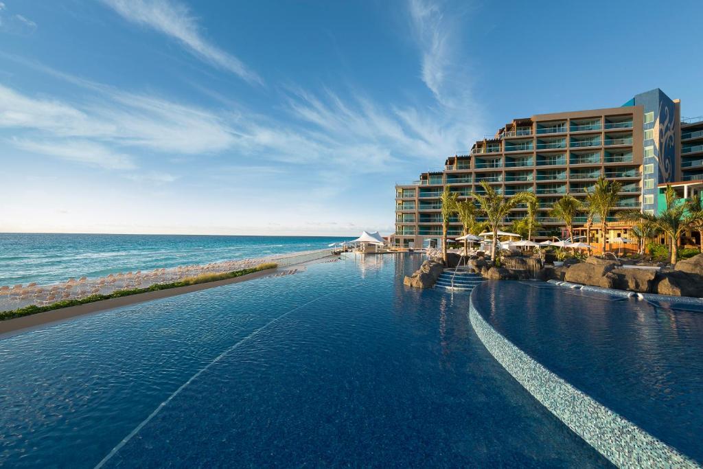 Hard Rock Hotel Cancun - Foodie All inclusive resorts with best food CANCUN - grandgoldman.com