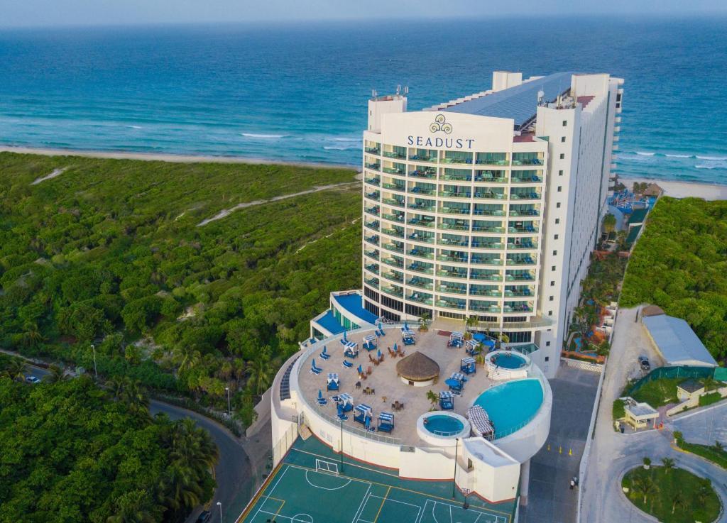 Seadust Cancun Family Resort - Foodie All inclusive resorts with best food CANCUN - grandgoldman.com