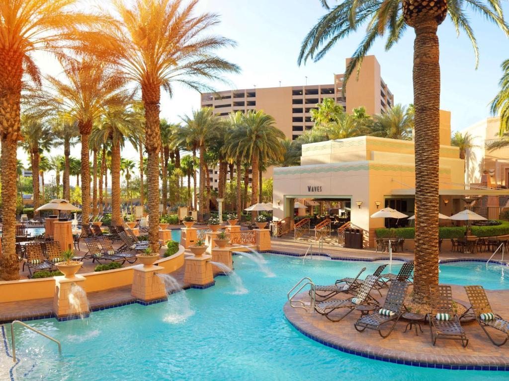 Pool amenity in Hilton Grand Vacations Club on the Las Vegas Strip