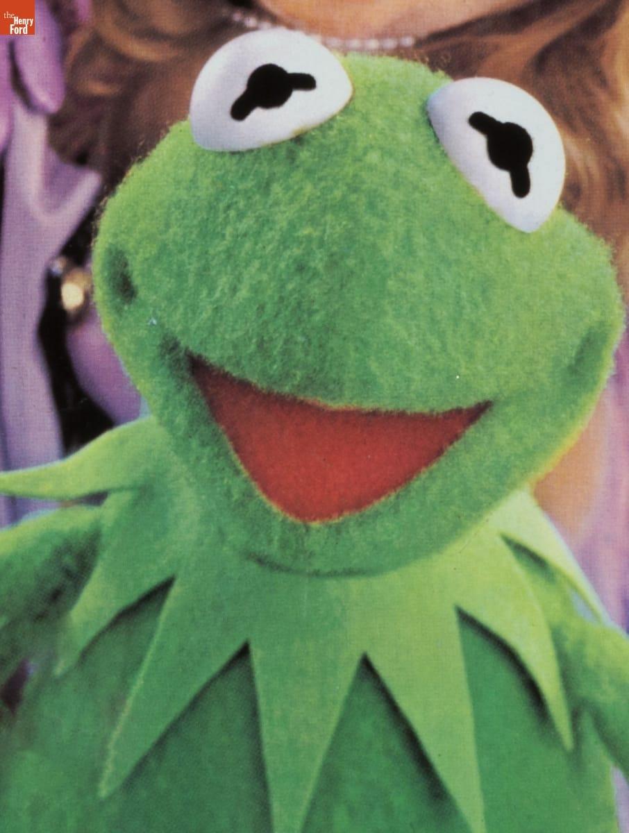 Green frog puppet