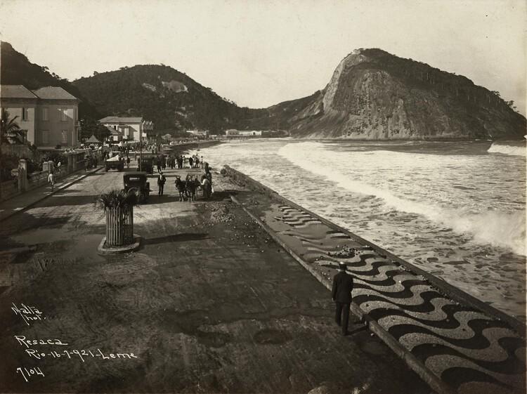 The History of the Copacabana Sidewalk: From Its Origin in Portugal to Burle Marx's Intervention - Image 5 of 6