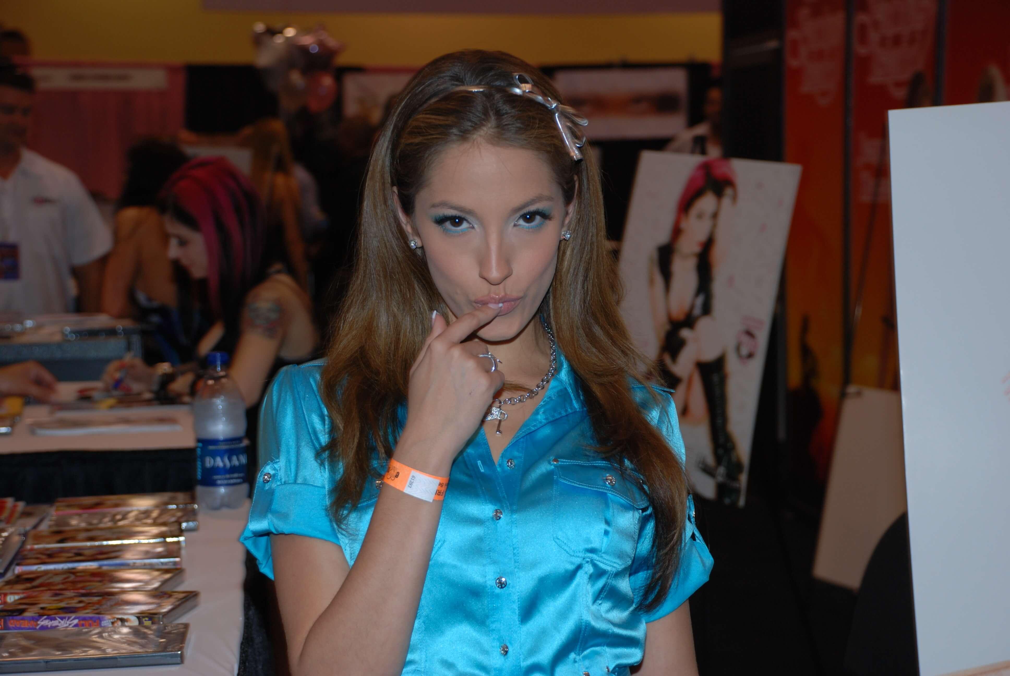 Jenna Haze at Exxxotica Miami 2009