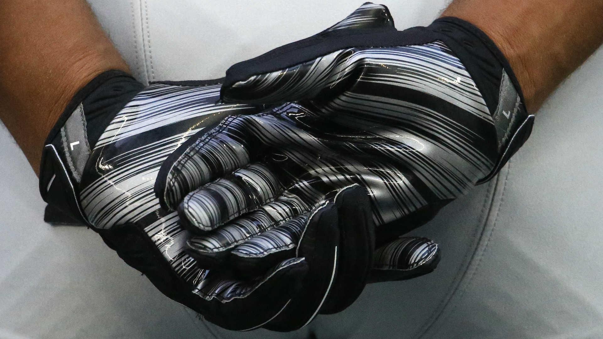 NFL worried about sticky gloves ... but why?