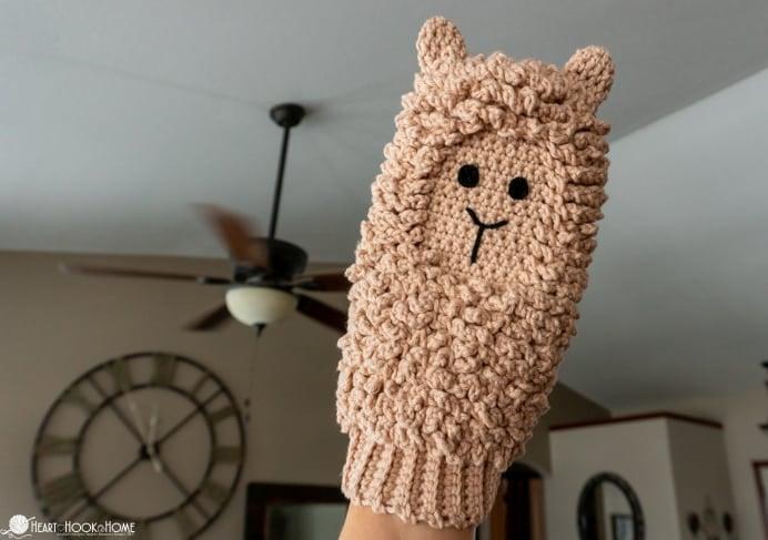 llama dusting mitt free crochet pattern