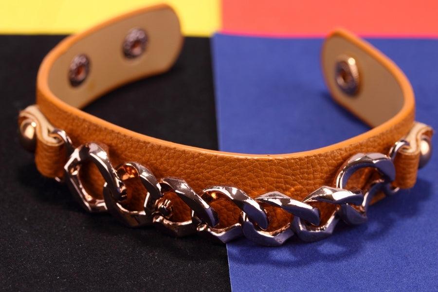 How to shrink leather bracelet