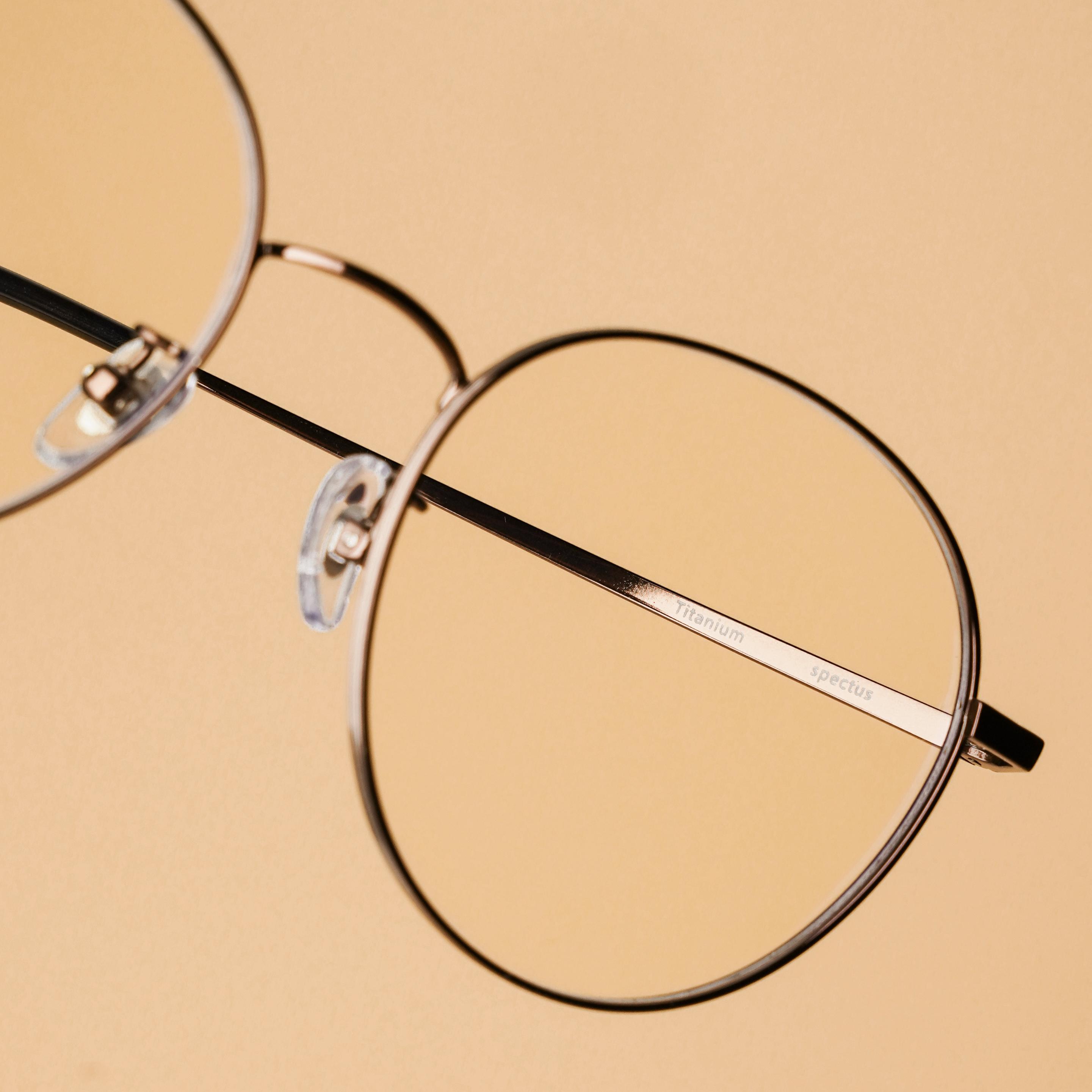 How to Remove Scratches from Glasses: A Step-by-Step Guide