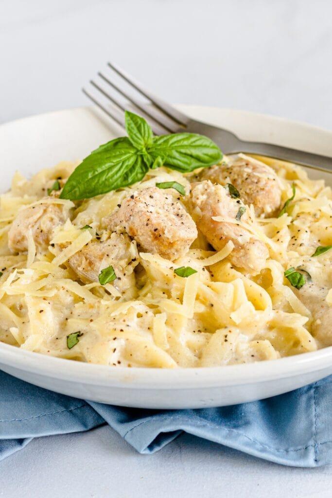 What to Serve with Chicken Alfredo