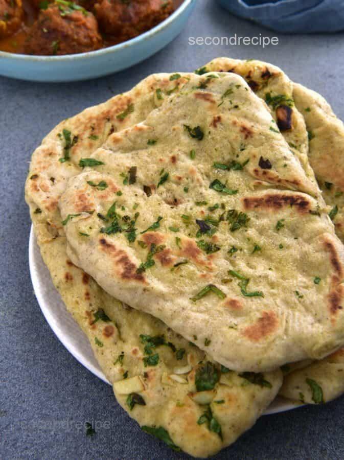 what to eat with naan bread?