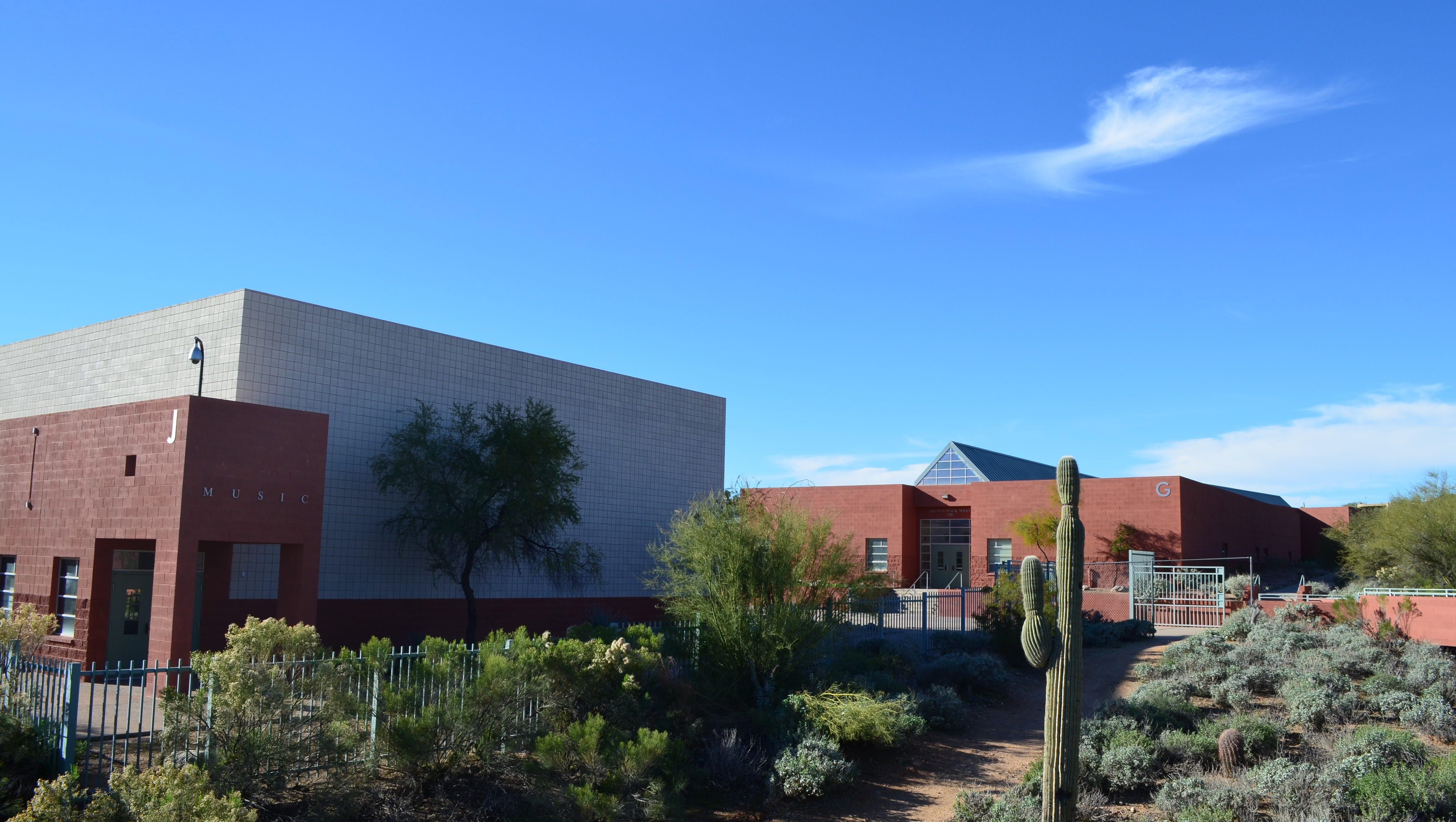 Fountain Hills High School, built in 1991, sits next to Golden Eagle Park, a 25-acre active recreation area.