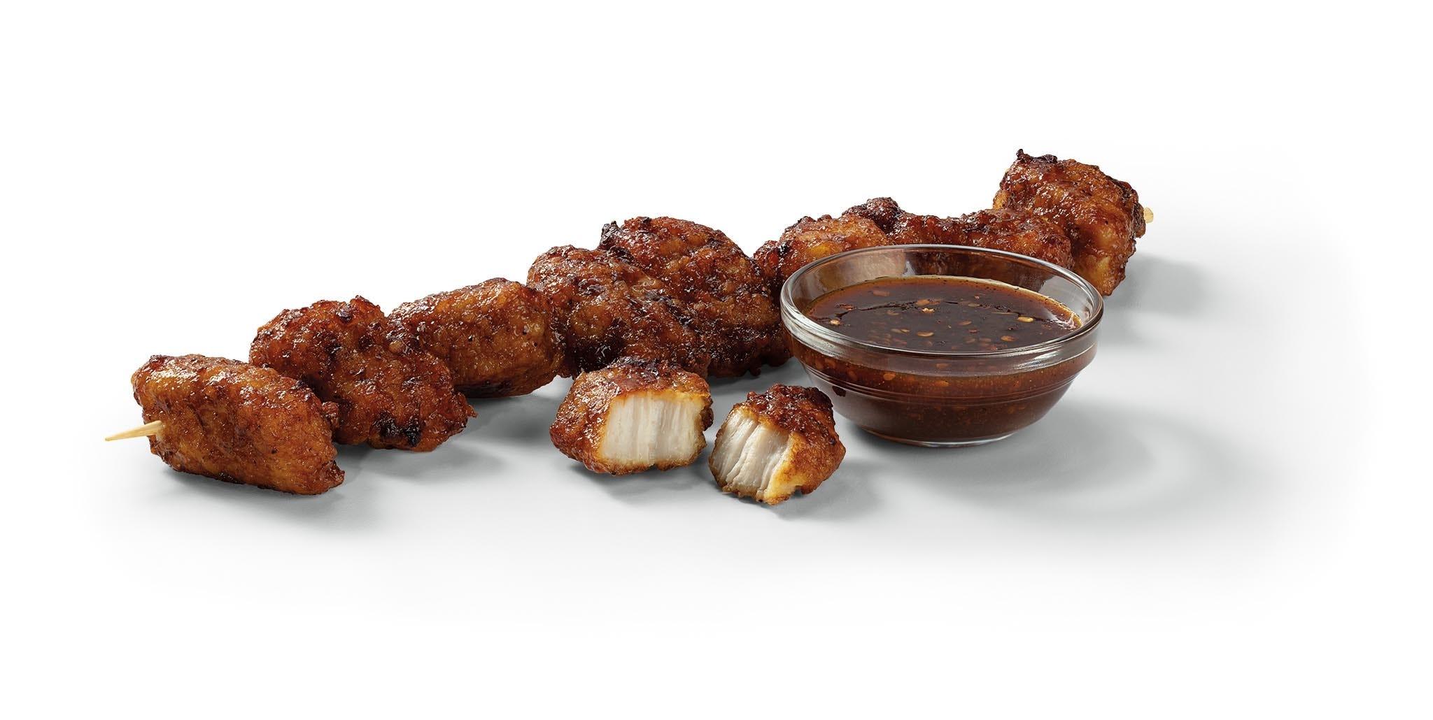 New Korean BBQ boneless wings - lightly breaded all-white-meat chicken coated a sweet soy, garlic and pepper glaze sauce - have arrived at 7-Eleven, Speedway and Stripes locations. Members of the 7Rewards and Speedy Rewards loyalty programs can get an 8-piece order for $3.