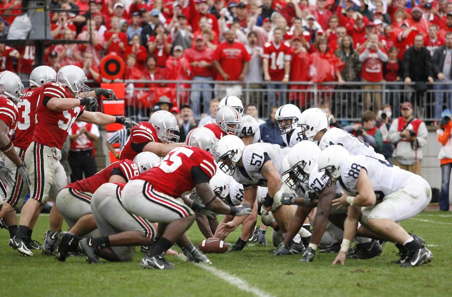 Sep 23, 2006; Columbus, OH, USA; Penn State Nittany Lions false starts at the goal line being forced to kick a field goal against Ohio State Buckeyes in the fourth quarter at Ohio Stadium. The Buckeyes beat the Nittany Lions 27-6. Mandatory Credit: Matthew Emmons-USA TODAY Sports © copyright Matthew Emmonspitt end
