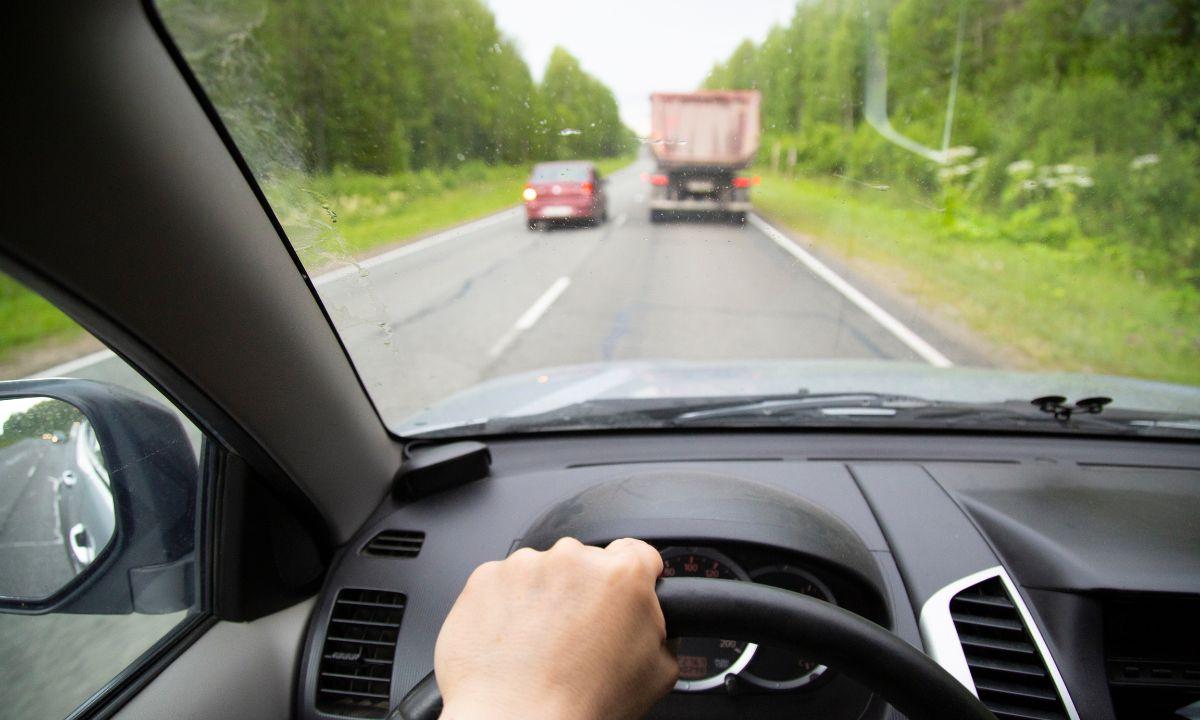 Guidelines for Overtaking and Passing on Two-Lane Roads
