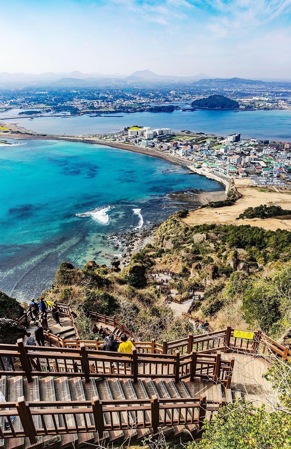 Drive around Jeju, South Korea’s favorite holiday destination and see the island’s stunning canola fields and natural landscapes. If you love nature, there’s much to see and do in Jeju. Plan your holiday now - here’s where to stay in Jeju.