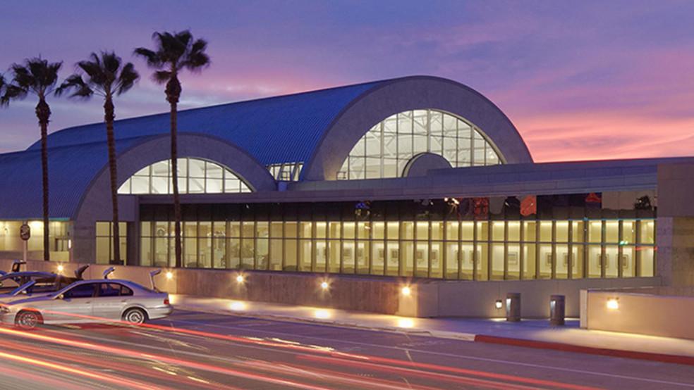 What Is The Closest Airport To Huntington Beach?