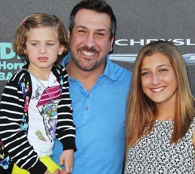 Kelly Baldwin's spouse Joey Fatone and their daughters Briahna Joely (right) & Kloey Alexandra (left)