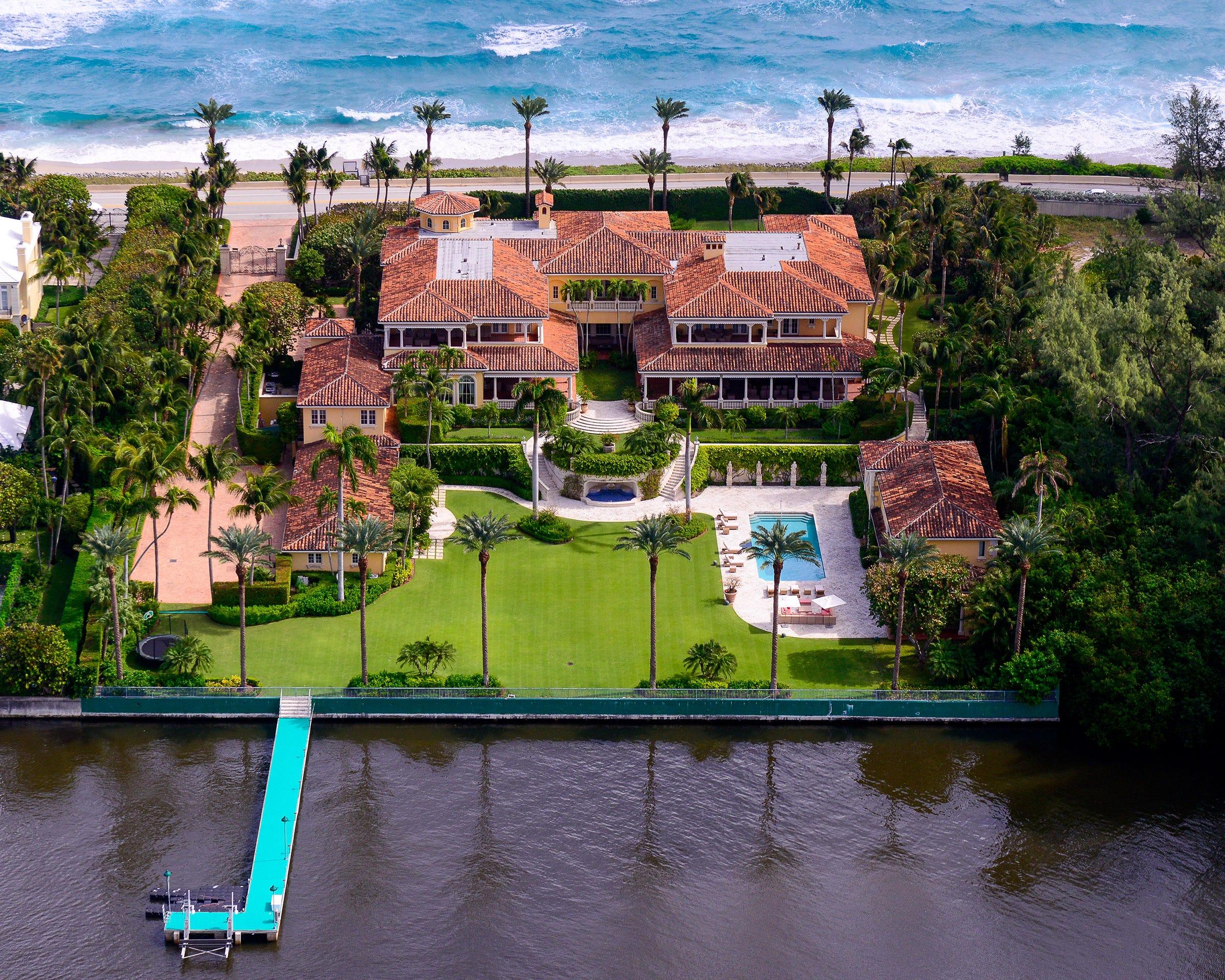 Las Vegas casino-and-resort mogul Steve Wynn has been linked to the purchase, recorded at $43 million, this week of an ocean-to-lake estate at 1960 S. Ocean Blvd. in Palm Beach. The lot measures 2.25 acres. [Photo by Andy Frame, courtesy Sotheby’s International Realty]
