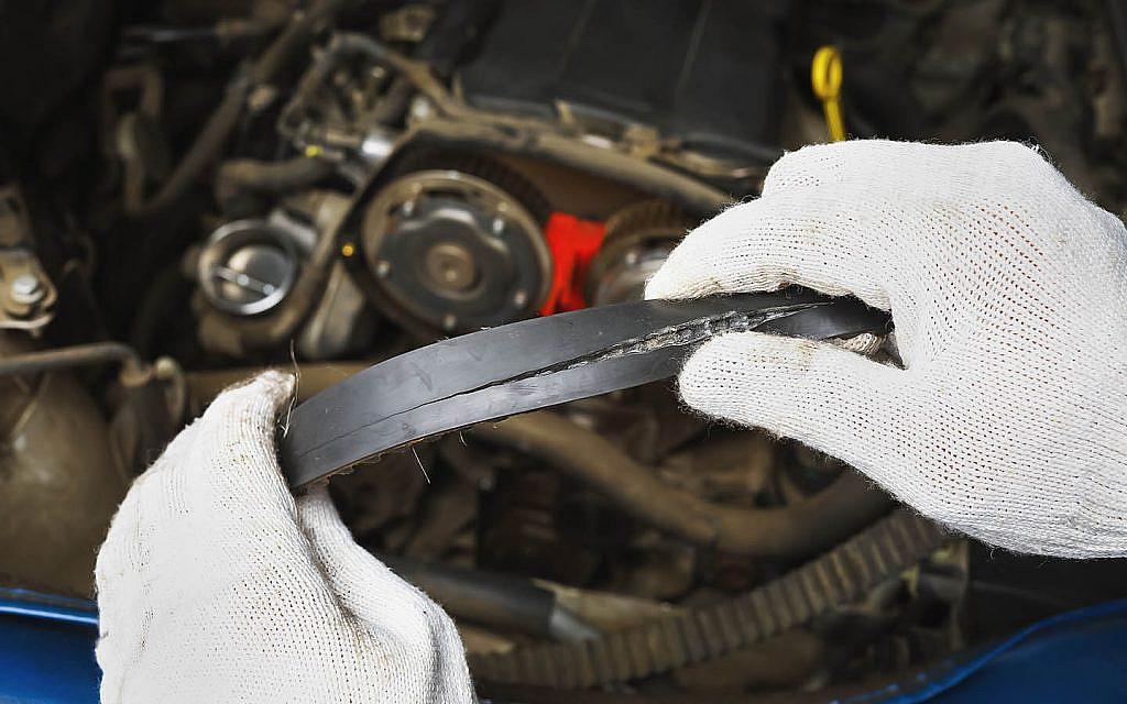 car making rattling noise causes such as damaged drive belt