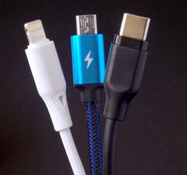 Change-a-Different-Lightning-Cable-UM12
