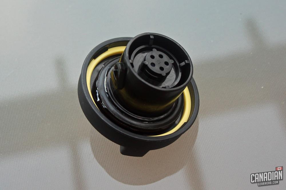 Removing rubber seal on gas cap