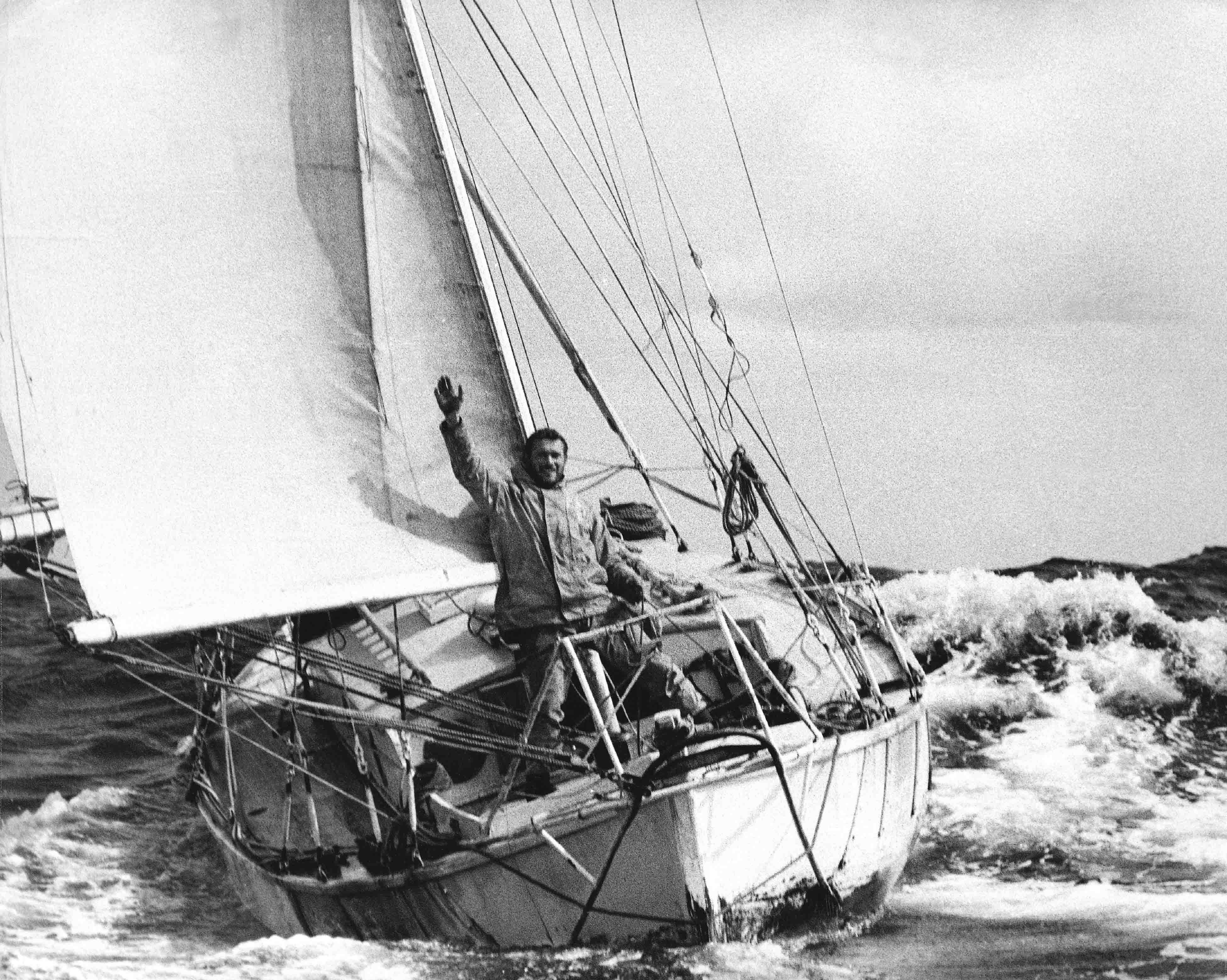 PPL Photo Agency. Robin Knox-Johnston, the first man to sail solo non-stop around the World, aboard his 32ft 5in yacht Suhaili. Credit: Bill Rowntree/PPL 