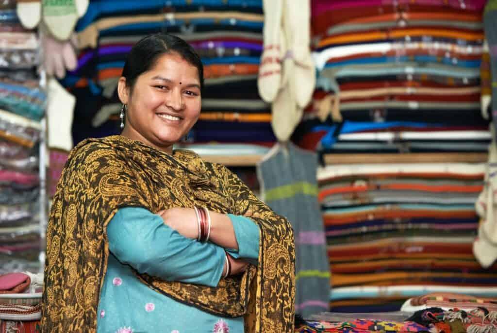 indian women wearing a shawl