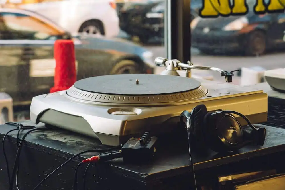 felt slip mat on record player