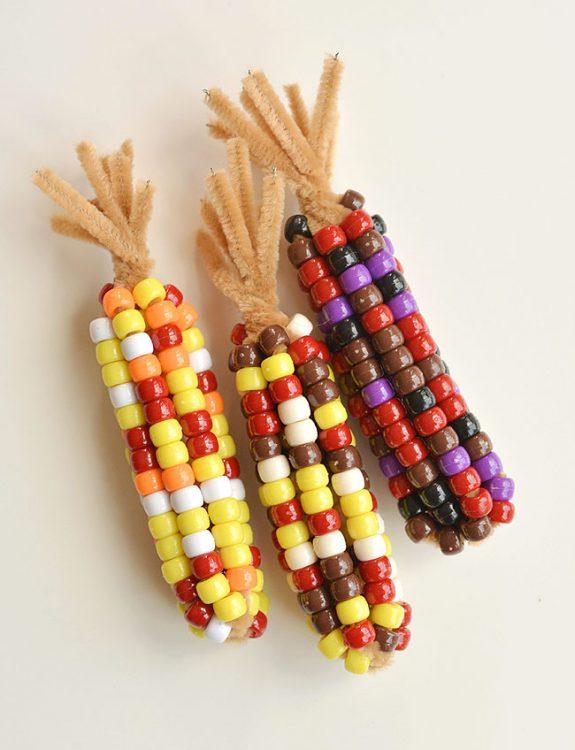 40+ Awesome Pipe Cleaner Crafts - Beaded Pipe Cleaner Indian Corn