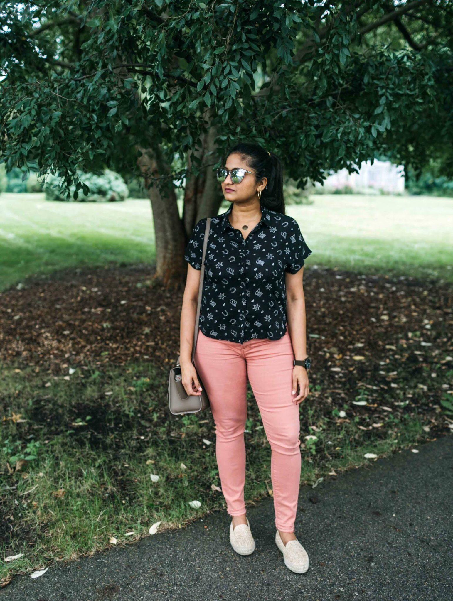 Fall colorful casual outfit ideas | Jen7 Pink jeans featured by popular US modest fashion blogger, Dreaming Loud