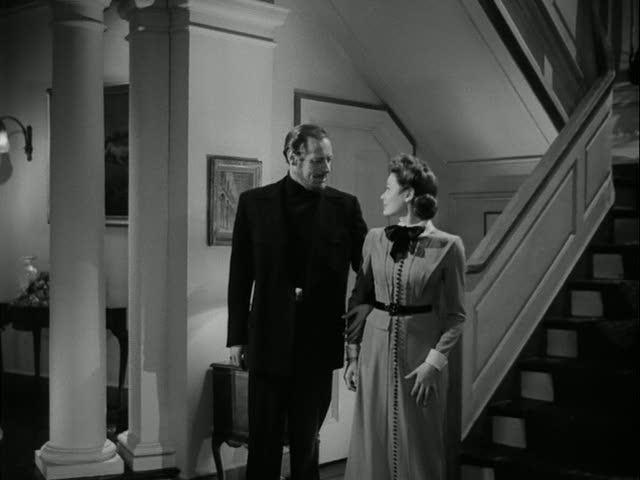 Rex Harrison and Gene Tierney-staircase