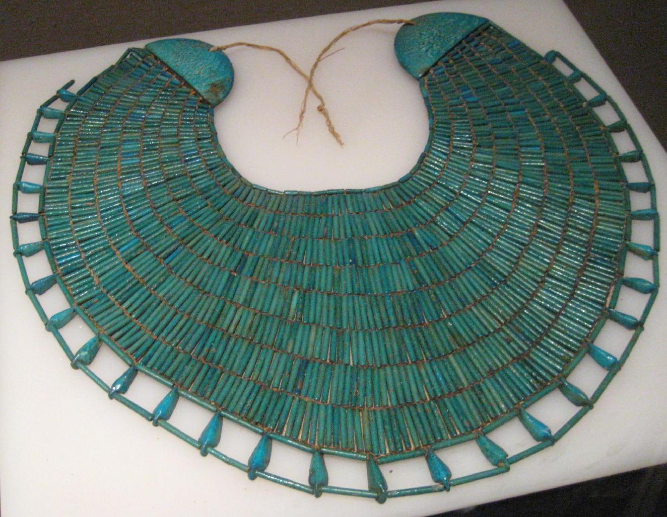 Broad collar beaded Egyptian necklace of the 12th dynasty official Wah from his Theban tomb. By https://www.flickr.com/photos/unforth/ - https://www.flickr.com/photos/unforth/2555919469/in/set-72157605469948310/, CC BY-SA 2.0